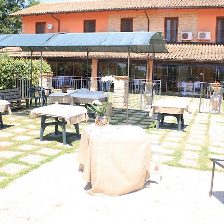 La Fattoria Di Carlotta Villa Maenza Luaran gambar