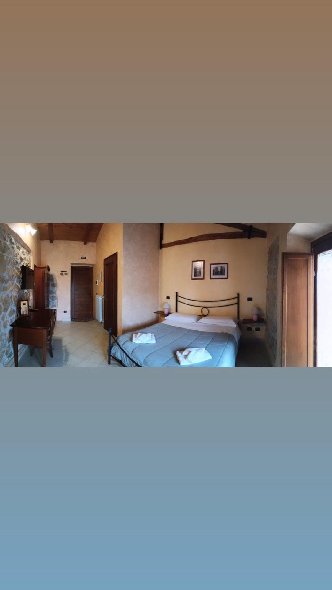 La Fattoria Di Carlotta Villa Maenza Luaran gambar