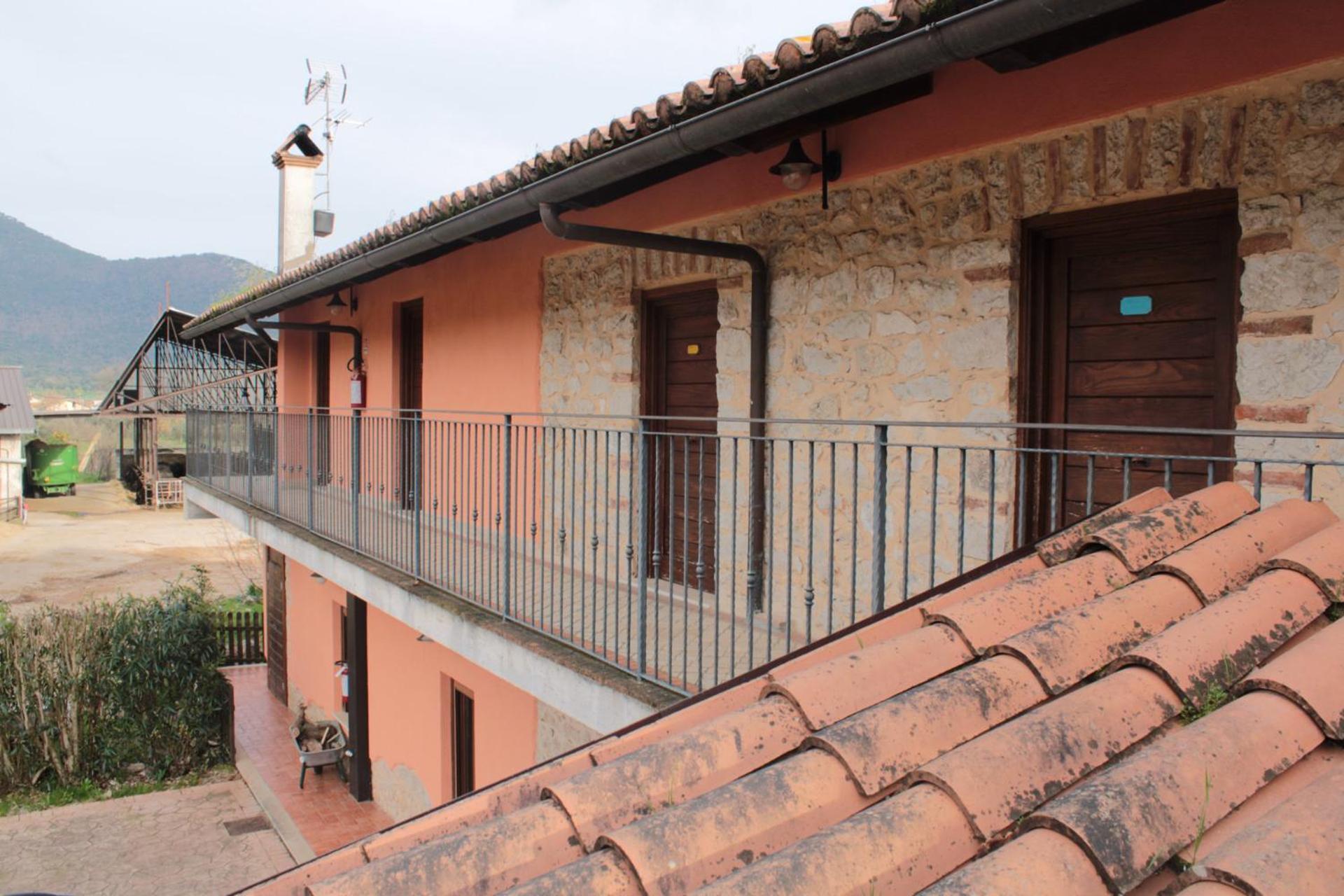 La Fattoria Di Carlotta Villa Maenza Luaran gambar