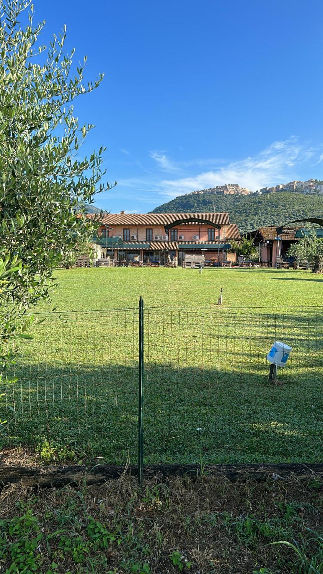 La Fattoria Di Carlotta Villa Maenza Luaran gambar